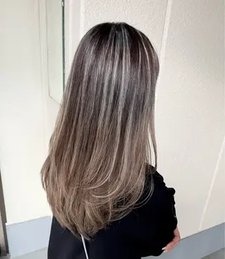 ロング カラー 池田 真衣のヘアスタイル