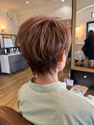 ショート 上坪 あずさのヘアスタイル