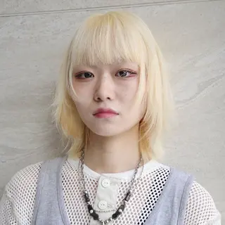 ショート カラー 梅田のブリーチ特化 美容師KAI🥰のヘアスタイル