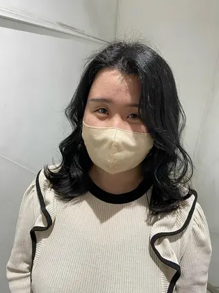 セミロング カラー ✨くびれスタイル✨️ 戸嶋穂乃香のヘアスタイル