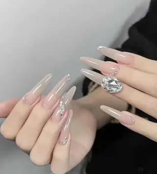 ネイル VIVIAN リサのネイルデザイン