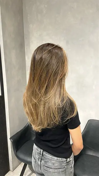 セミロング カラー 優 斗のヘアスタイル