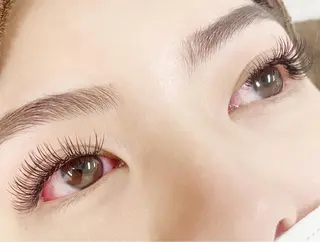 マツエク・マツパ eminy lash 【エミニーラッシュ】のマツエク・マツパデザイン