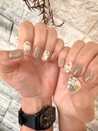 ネイル 毛穴改善/脱毛 ネイル 川上久仁子のエステ・リラクイメージ