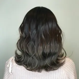 ミディアム カラー director tatsukiのヘアスタイル