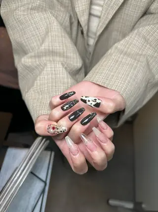 ネイル ATELIERHARLOW所属・nailist MOEのネイルデザイン