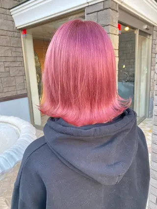 ミディアム カラー カラースペシャリスト ・齊藤 羽瑠輝のヘアスタイル