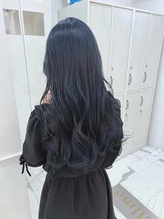 ロング カラー 新井 凪のヘアスタイル