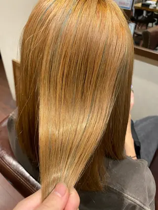 ミディアム 水谷 菜央のヘアスタイル