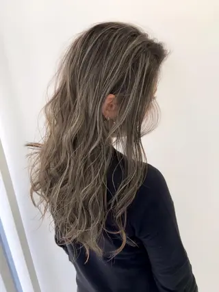 ロング カラー 山内 聡史のヘアスタイル