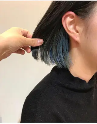 ショート カラー 船津 佳奈美のヘアスタイル