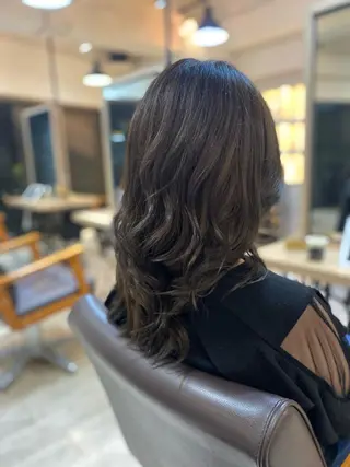 セミロング カラー ヨシダ フミノリのヘアスタイル