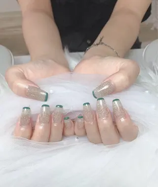 ネイル T. Leeのネイルデザイン