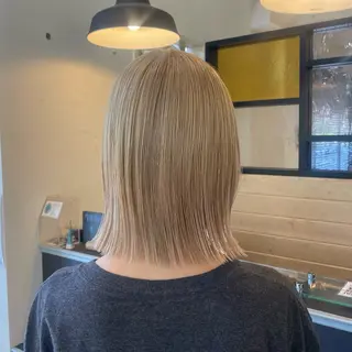 ミディアム カラー スナコザワ レナのヘアスタイル