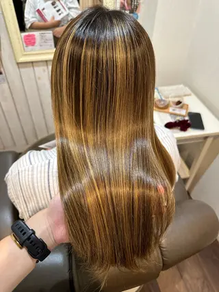 ミディアム 髪質改善/艶髪/ 透明感カラー/サラのヘアスタイル