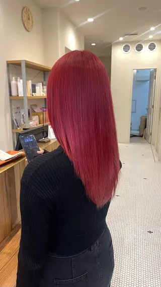 セミロング 韓国レイヤーカット/ ハイトーン/マアヤのヘアスタイル