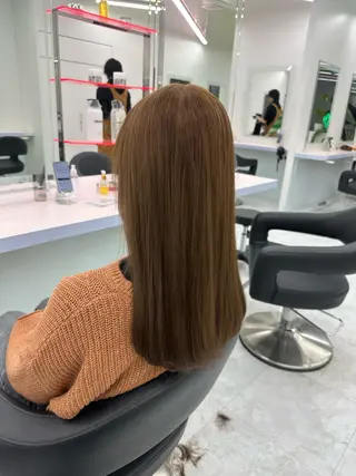 セミロング カラー 🫧ハイトーン🫧 ベージュ🫧徹哉のヘアスタイル