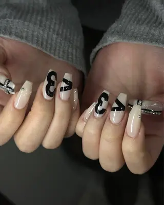 ネイル Haluca 長さ出し🍀のネイルデザイン