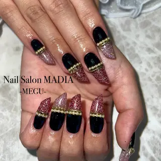 ネイル MADIA藤沢所属・MADIA MEGUのネイルデザイン