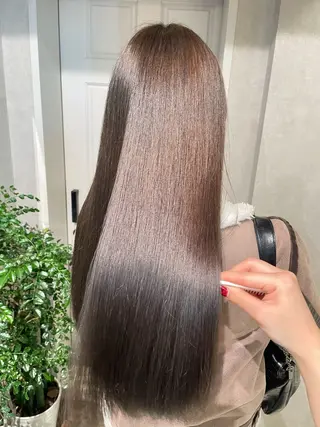 ロング ナチュラル透明感🌱 小山美樹子のヘアスタイル