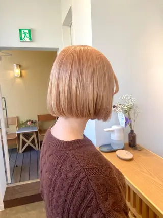 ミディアム カラー écouter所属・ショート/ウルフ ハイトーン/カイセイのヘアスタイル