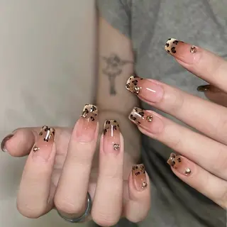 ネイル T. Leeのネイルデザイン