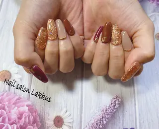 ネイル Lakkus T－CHIのネイルデザイン