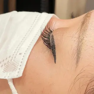 マツエク・マツパ 西村 未羽/ﾏﾂｴｸ /網紅/ﾊﾟﾘのマツエク・マツパデザイン