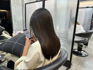 セミロング 🌷艶感カラー🌷 富施 優花のヘアスタイル