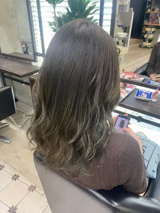 セミロング カラー 韓国ヘア☁️ mitsukiのヘアスタイル