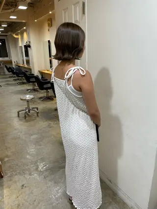 ショート カラー MIOベージュカラー 柔らかいカラーのヘアスタイル