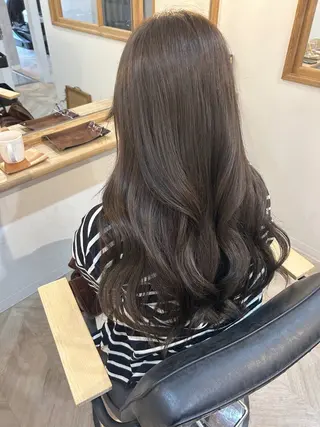 ロング PACE所属・ayumi ／透明感カラーのヘアスタイル