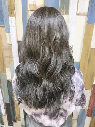 ミディアム パーマ カラー ヘアアレンジ 嶋村夏実🌼レイヤー 🌸白髪ぼかしのヘアスタイル