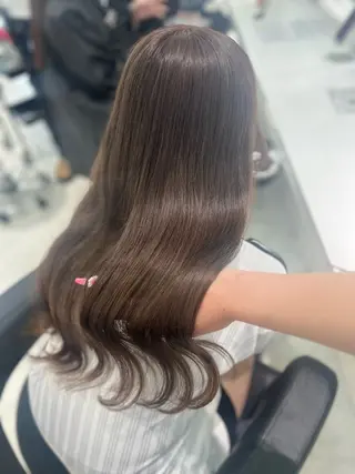 セミロング 透明感くすみカラー 🩶カナタ🩶のヘアスタイル
