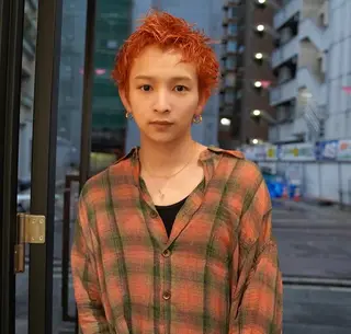 ショート カラー メンズ ブロンド/ブリーチ 【SITY.】のヘアスタイル