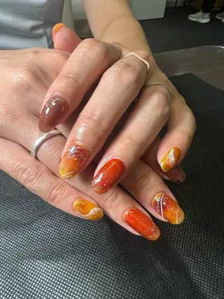 ネイル Emiネイルサロン＆スクール所属・Yui ゆいのネイルデザイン