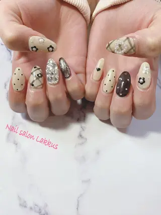 ネイル Lakkus T－CHIのネイルデザイン