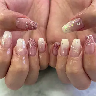 ネイル Bianca関内 USUI🐢のネイルデザイン