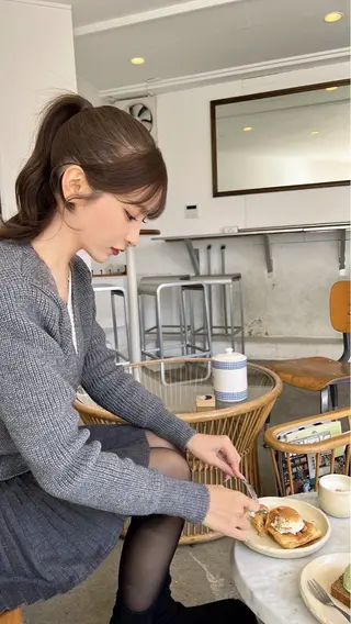 セミロング カラー 莉乃/縮毛矯正/髪質 改善/艶カラーのヘアスタイル