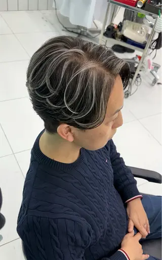 メンズ 白髪ぼかし/白髪 メッシュ/ゆうとのヘアスタイル