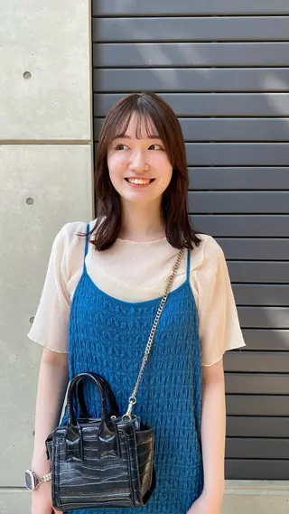 ミディアム カラー 磯谷 朋のヘアスタイル