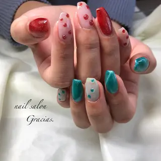 ネイル Gracias. rieのネイルデザイン