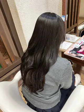 ロング カラー 阿部 美咲のヘアスタイル