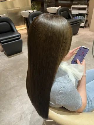 ロング カラー HIMENO KIYOTOのヘアスタイル