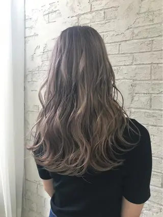 セミロング 🇺🇸ハイライト特 化美容師🇺🇸漆沢のヘアスタイル