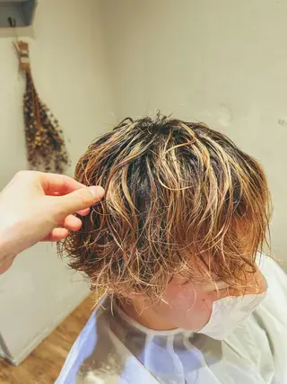 ショート パーマ メンズ Lilly所属・成田 智彩のヘアスタイル