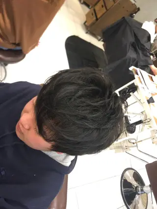 ショート メンズ ブリーチカラー🌈 嘉名 真樹のヘアスタイル