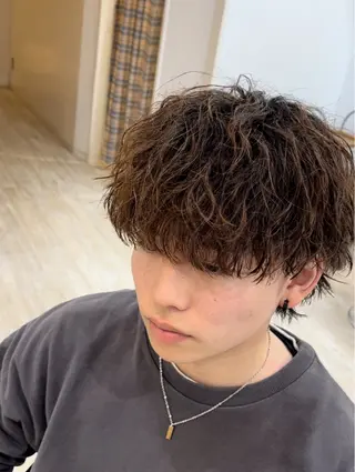 ショート パーマ メンズ Utata  literie所属・嵯峨 大地／パーマ／ ハード系／特殊系のヘアスタイル