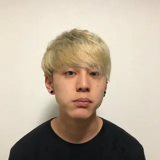 ショート カラー 美髪・シールエクステ ホソタニリョウコのヘアスタイル