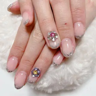 ネイル The Best Beauty受付担当のヘアスタイル